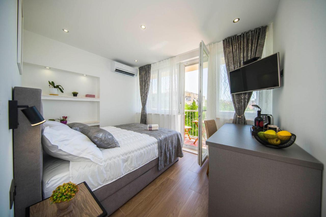 Ferienwohnung Sunrise View Balcony Split Exterior foto