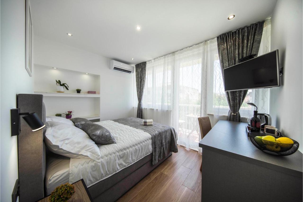 Ferienwohnung Sunrise View Balcony Split Exterior foto